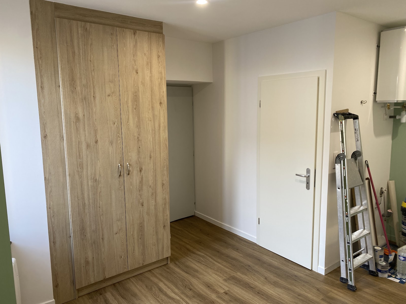 Pose de dressing intégré